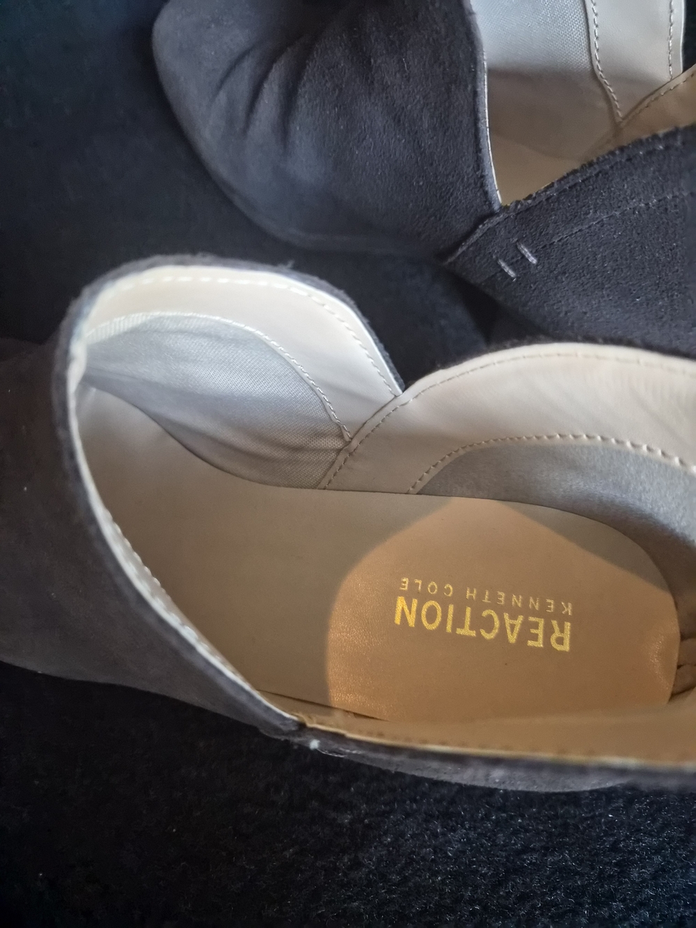 Reaction Kenneth Cole Charcoal Gray Suede Loafers
